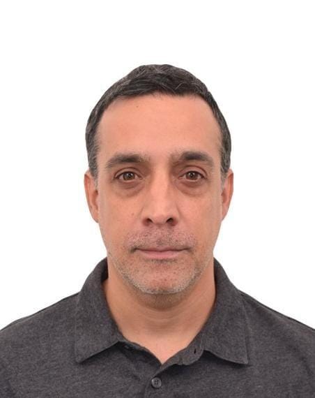 Esteban Melo - Logistics Lead en iBOX - iBOX Smart Lockers